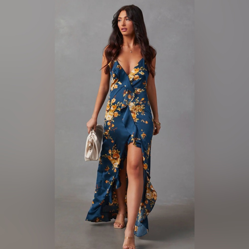 Brand: Vici. Size: M or 6. Type: Navy floral high-low maxi dress.